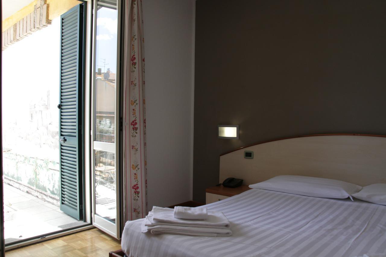 Albergo Da Benedetta Vetralla Dış mekan fotoğraf